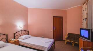 Гостиница Вилла Верона Утес Двухместный номер с 2 отдельными кроватями и балконом-4